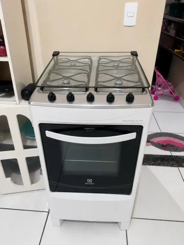 Vendo fogão Electrolux