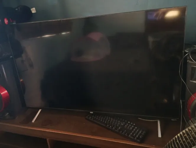 Televisão para retirada de Peça