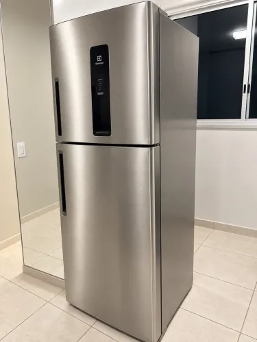 Geladeira inox Frost Free Electrolux duplex