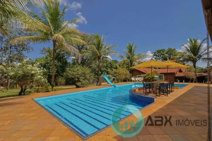 Casa 4 Dormitórios para venda em Betim - MG