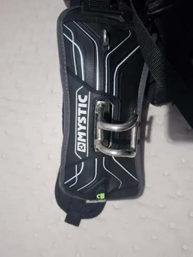 Vendo trapézio kitesurf mystic cadeirinha.