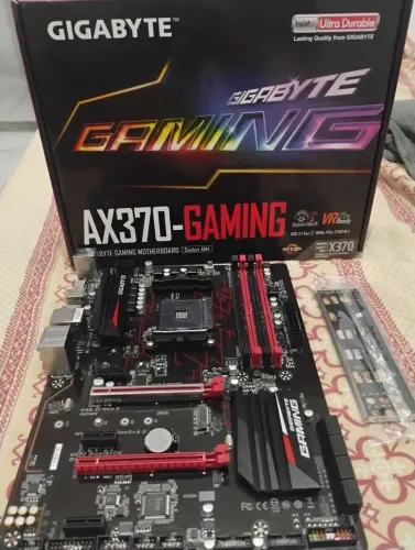 Placa mãe X370-GAMING AM4 (praticamente nova !!!)