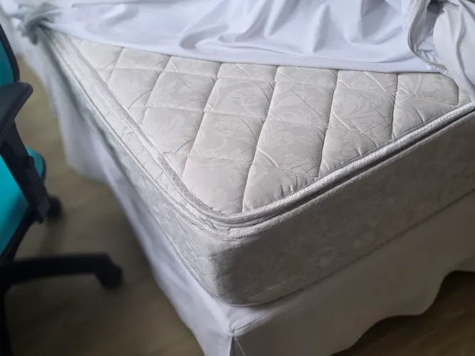 Colchão mais box casal molas ensacadas 