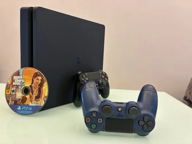 Playstation 4 Slim 1 TB + 2 Controles + Jogos