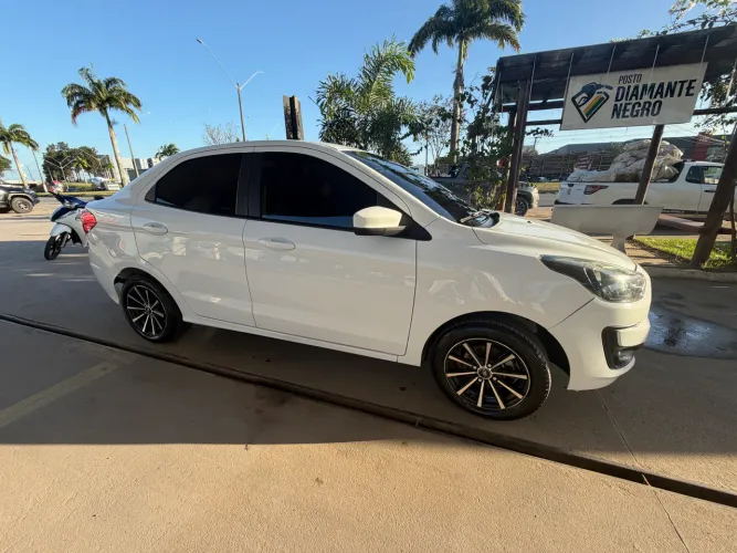 Ford KA 1.5 Sedan SE Plus 12V Flex 4P Mec. 2020