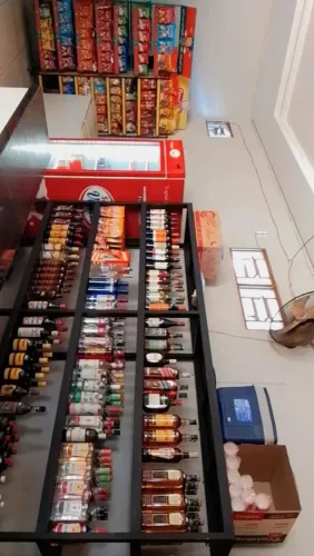 Vende - se tristribuidora de bebidas