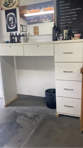 Vendo bancada de cabeleireira 