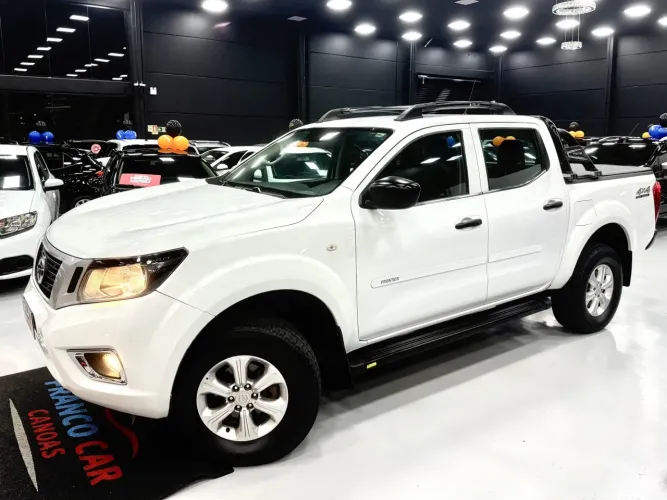 Nissan Frontier XE CD 4X4 2.3 Bi-TB Diesel Aut. 2021