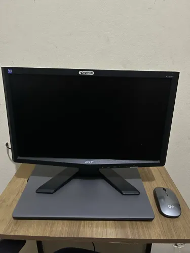 Munitor Acer X183H