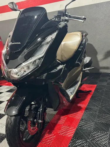 PCX 160 DLX