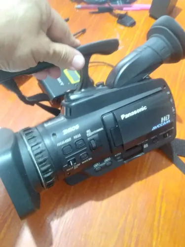 Vendo filmadora hmc 40