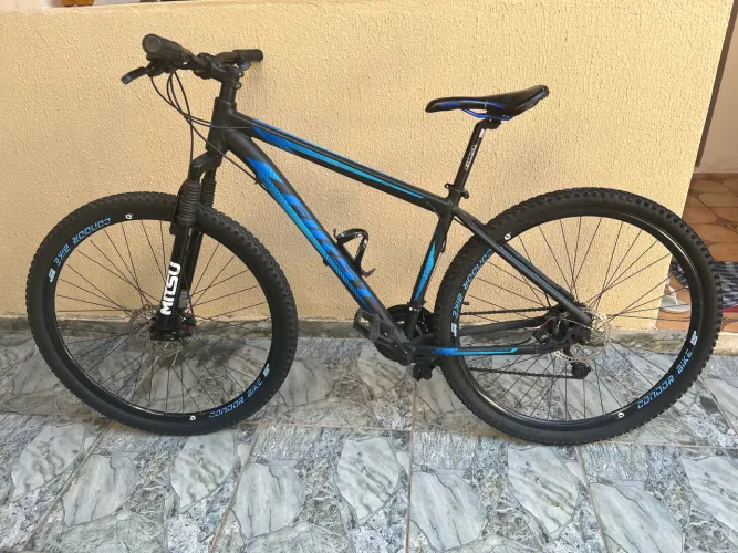 Bicicleta First Aro 29 - 24 Marchas - Freio a Disco