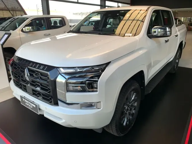 Mitsubishi TRITON HPE-S 2.4 CD 4X4 TB Diesel Aut. 2027