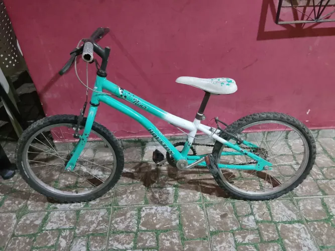 Vende se uma bicicleta infantil  HOUSTON ARO 16