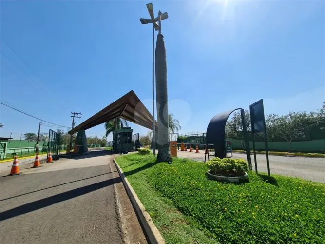 Terreno à venda em Araçoiaba da Serra Condomínio Saint Charbel