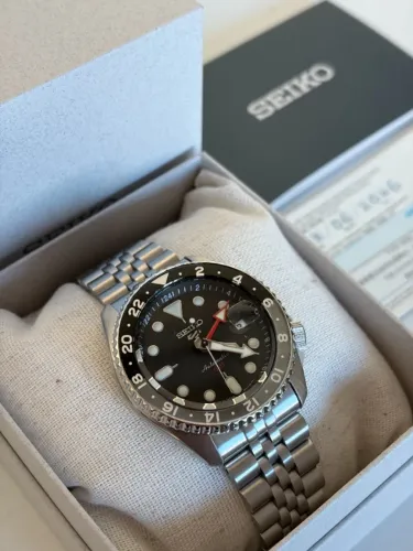 Seiko 5 Sports GMT Bruce Wayne automático SSK001 / SBSC001 - Novo - 3 anos de garantia