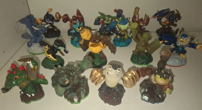 16 BONECOS SKYLANDERS para XBOX 360