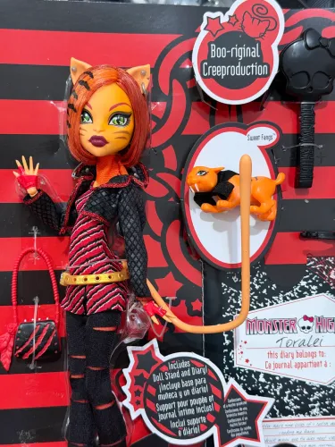 MONSTER HIGH CREEPRODUCTION TORALEI RECOLOCADA NA CAIXA