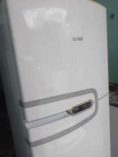 Geladeira Consul 430 litros semi nova ainda com garantia
