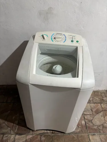 Maquina de Lavar Electrolux 9kg (Bom estado de Uso)