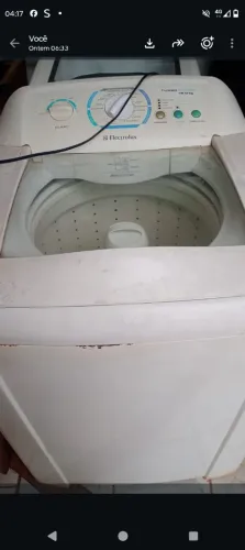 Vendo máquina de lavar Electrolux 12 kg com defeito. Ideal para conserto ou peças