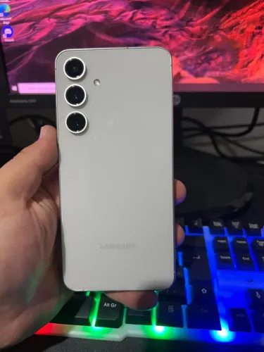 Samsung s24 fe 