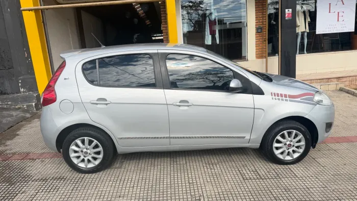 Fiat Palio Attractive 1.0 EVO Fire Flex 8V 5P 2013