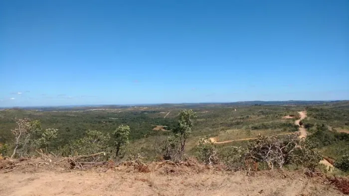 Linda Chácara de 27.000 m² no Condomínio Serra de Minas com Belíssima Vista
