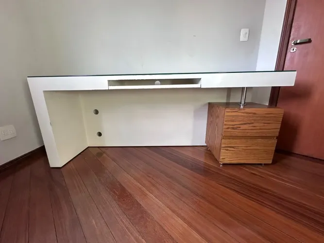 Mesa escritório / quarto branca Líder mdf
