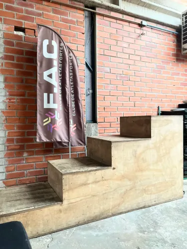 ESCADA DE MADEIRA 