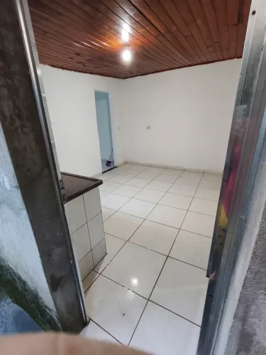 ? Aluga-se Casa de 3 Cômodos no Limoeiro - Direto com o Proprietário