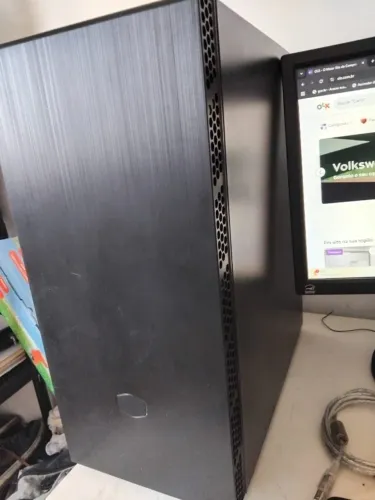 Gabinete Gamer com fonte real