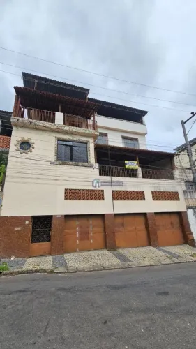 Casa com 4 dormitórios para alugar, 321 m² por R$ 2.326,28/mês - Santa Teresa - Juiz de Fo