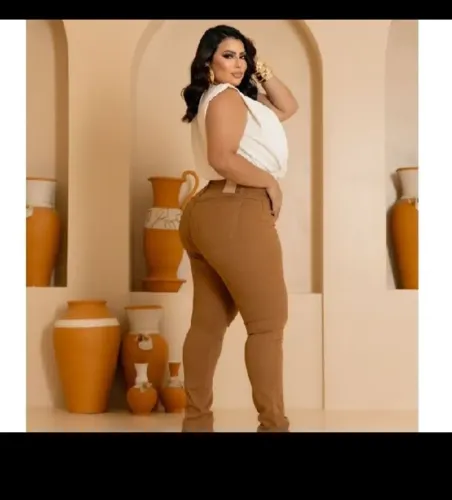 Calça jeans marrom ? plus size