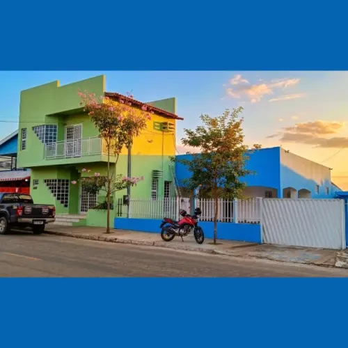 Complexo Comercial com Alto Potencial: Amplo Terreno com 11 Ambientes no Centro de Jaciara