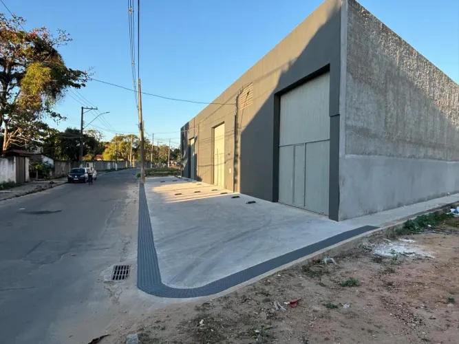Aluguel de galpão 340 mts R$ 5.500 bairro Olaria Guarapari.