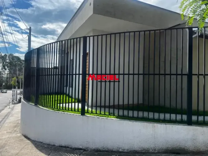 ET- Casa/Padrão - Residencial - No bairro Jardim Limoeiro