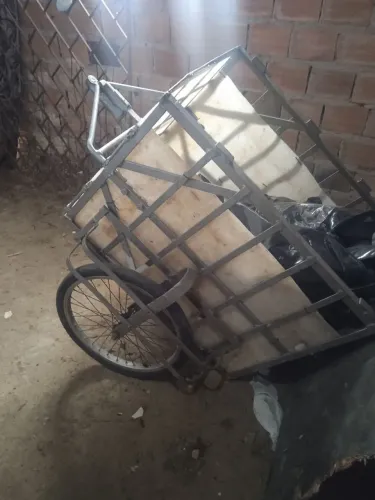 Reboque pra moto ou bicicleta 250