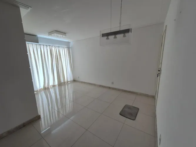 Alugo apartamento no condomínio Vila de Itália