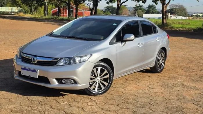 Honda Civic Sedan LXR 2.0 Flexone 16V Aut. 4P 2014