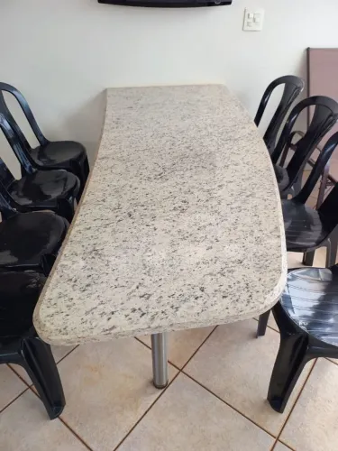 Mesa em Granito