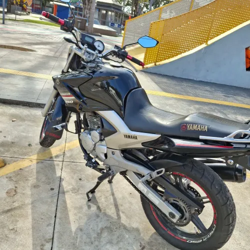 YAMAHA FAZER YS 250cc