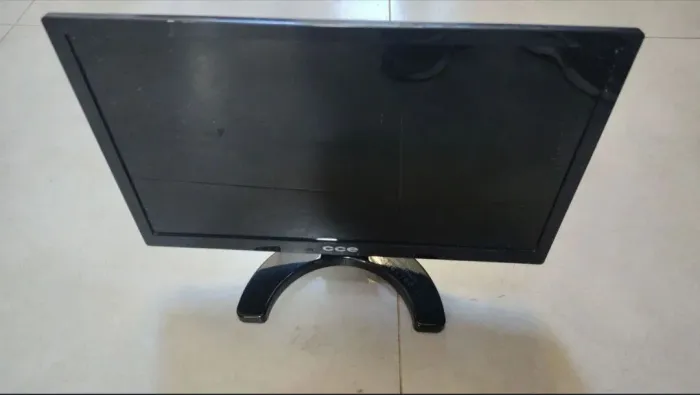 Monitor LED 15,6 Polegadas