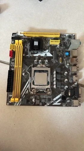 Placa Mãe Revenger G-B75 LGA 1155 + Intel i7 3770