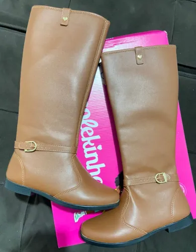 Vendo bota infantil usada apenas uma vez