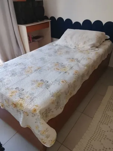 Cama de solteiro com colchão