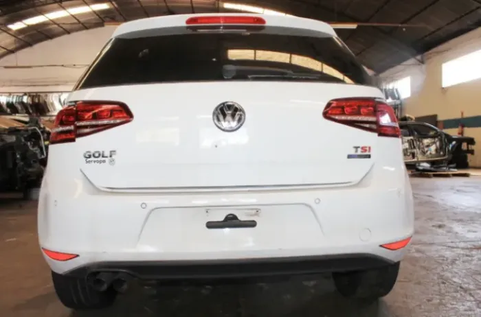 Golf tsi 1.4 2015 Alternador Porta Farol Capo Retrovisor Lanterna Motor Airbag Sucata