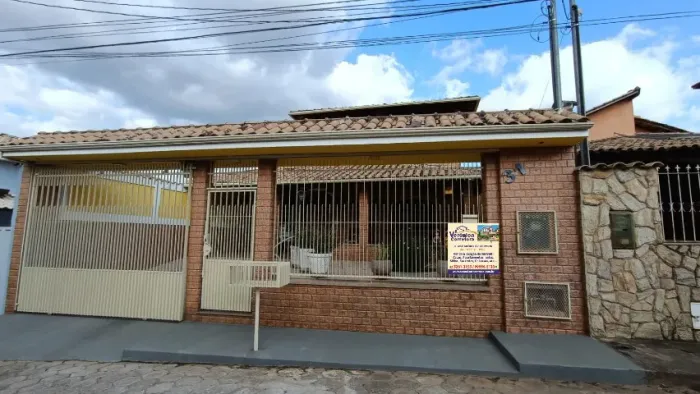 Ótima casa venda em São João Nepomuceno MG.