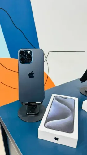 IPhone 15 Pro Max 256GB Azul Saúde de bateria 97%  Garantia Apple 02-2025 | Loja Fisica |