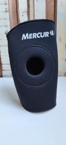 Joelheira Esporte com Orifício Reforçado - Mercur